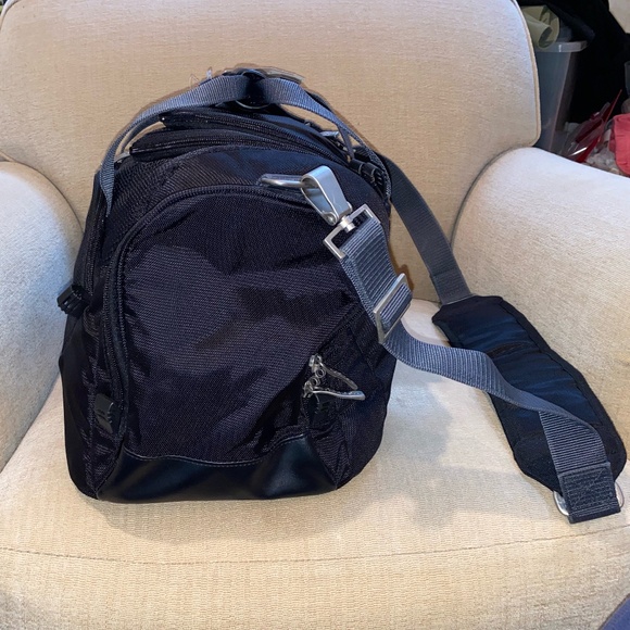 Reebok Duffle Bag - Picture 6 of 16